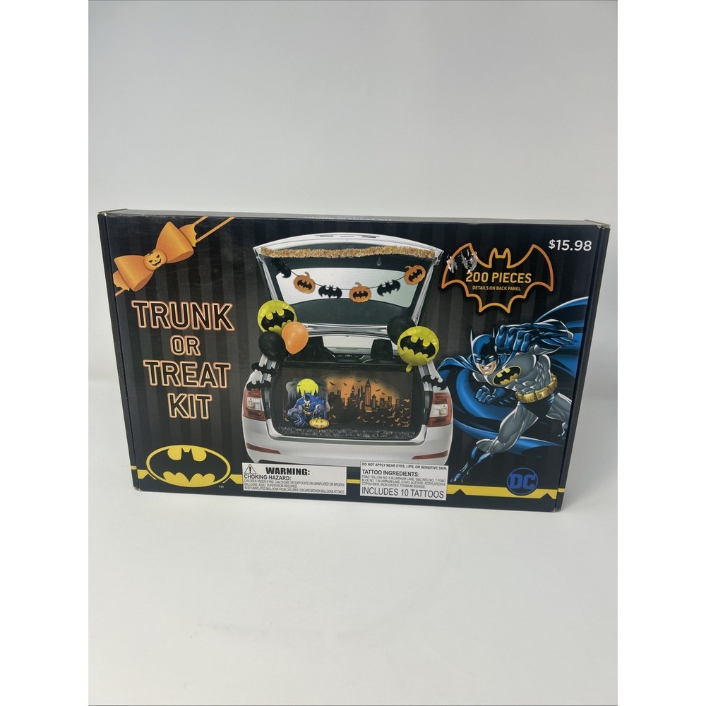 NIB Trunk Or Treat 200 Pieces Kit DC Batman Halloween Party Decor